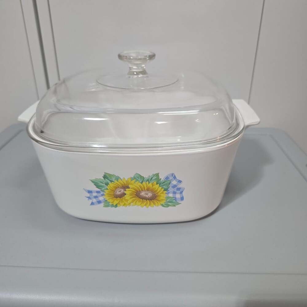 Corning Ware Sunsations Casserole Dish With Lid